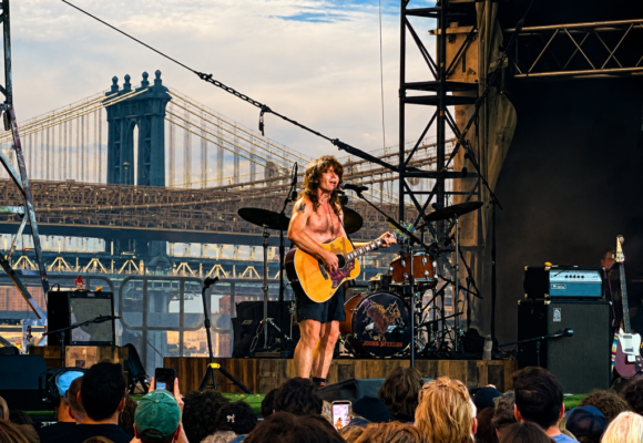 Jesse Welles unleashing modern-day protest songs