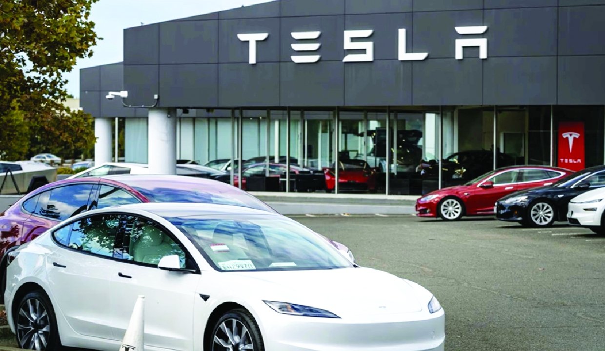 Tesla recalls nearly 3M vehicles in China over door handle safety risks