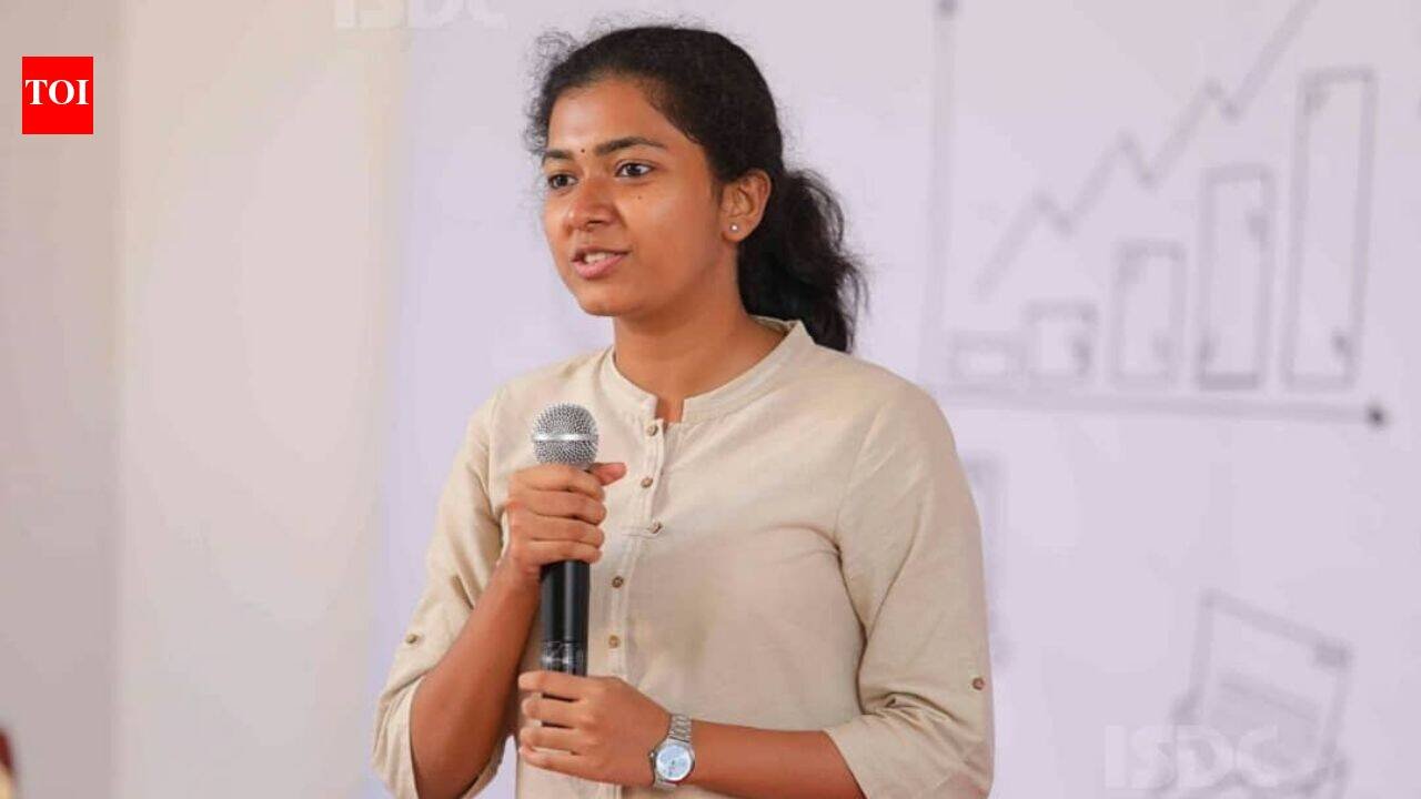 Meet Sreelakshmi Suresh: The Kerala girl who built her first website at 6, founded a company at 11, and c - The Times of India