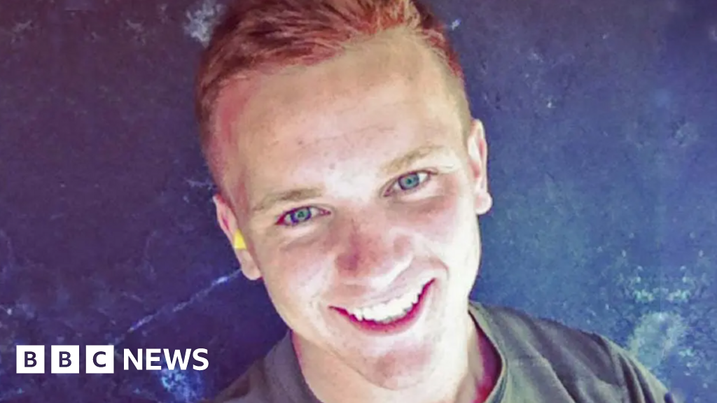 Social media, hashtags and the search for Corrie Mckeague - BBC