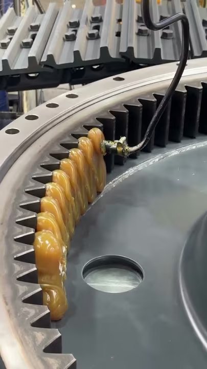 It's the little things in a manufacturing environment that are the most mesmerizing... - YouTube