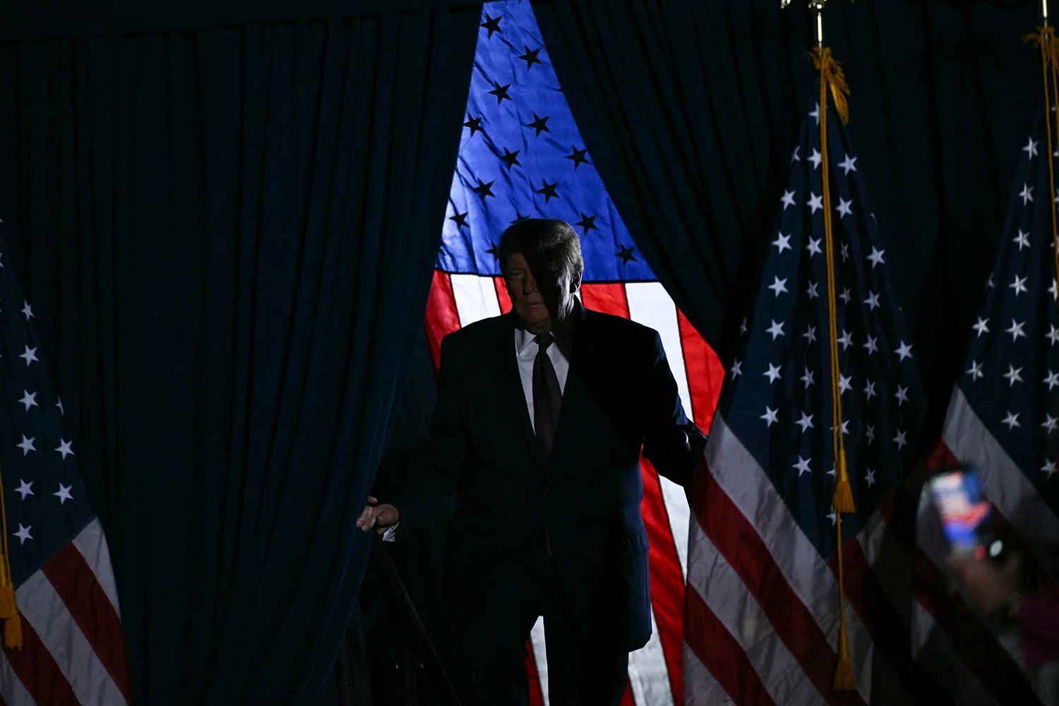 1 midterm election trump mischief GettyImages 2297740302.jpg