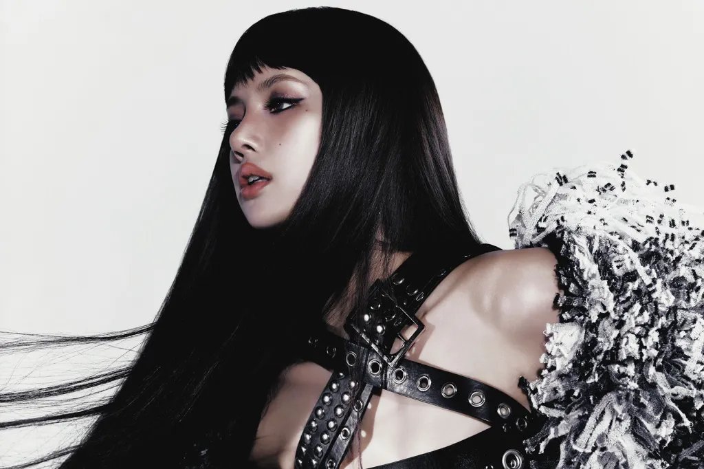 Lisa press play ep cr Yeyoung Choi billboard 1800.jpg