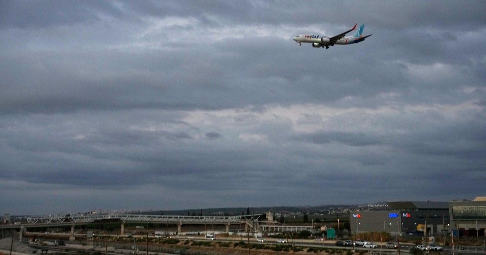 Co-pilot in FlyDubai incident is identified as Omani national named Hamam al-Hammami - KTVN