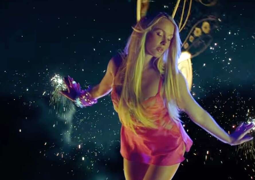 Zara larsson blue moon music video.jpg